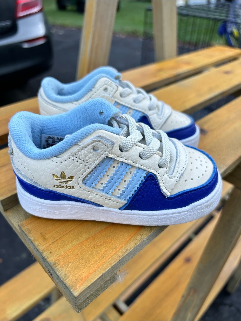 adidas Originals Kids Sneakers in White and Blue